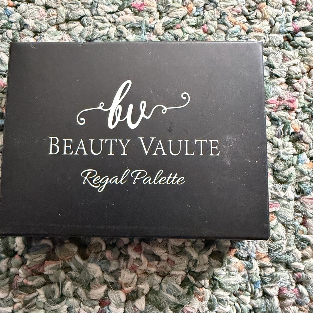 Beauty Vaulte Regal Palette